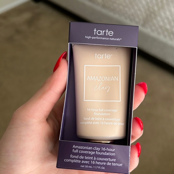 Tarte amazonian clay foundation